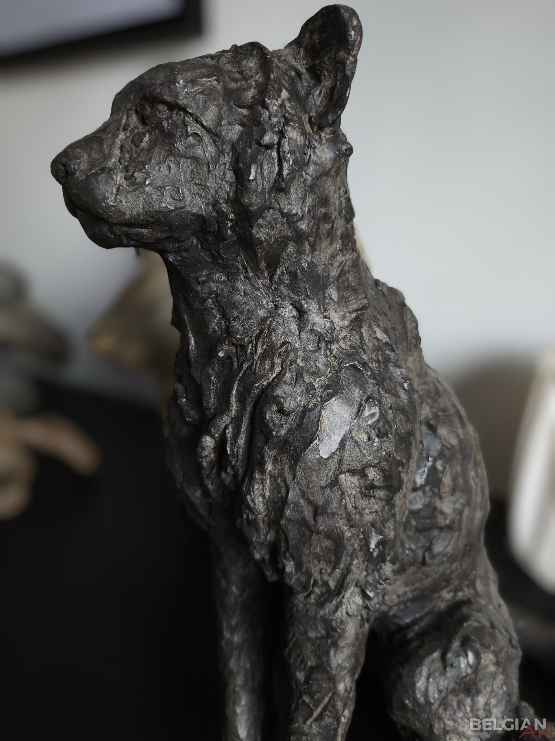 Sitting Cheetah - Black Version